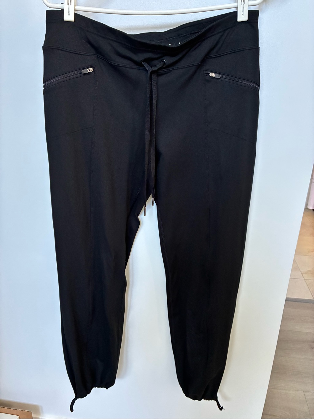 Hyba Women's Black Drawstring Track Joggers